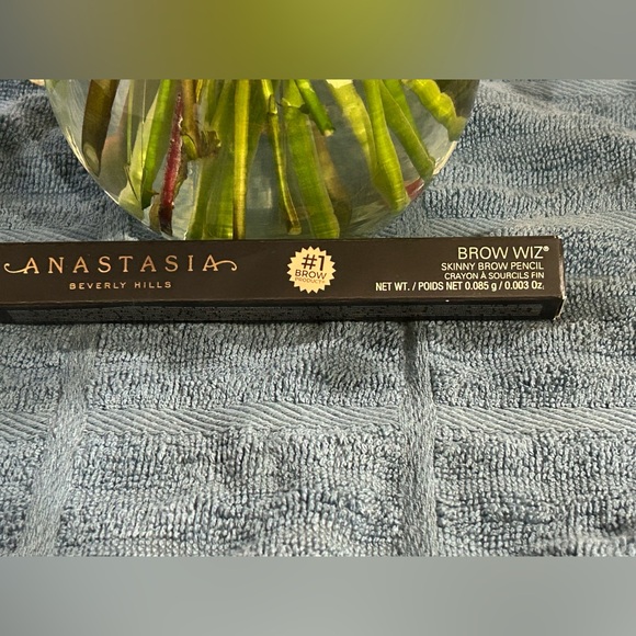 Anastasia Beverly Hills Other - Anastasia Beverly Hills Brow Wiz- Dark Brown - NWT